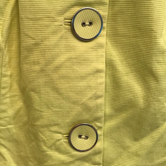 Chico’s size 2 button front lightweight jacket - Picture 4 of 6
